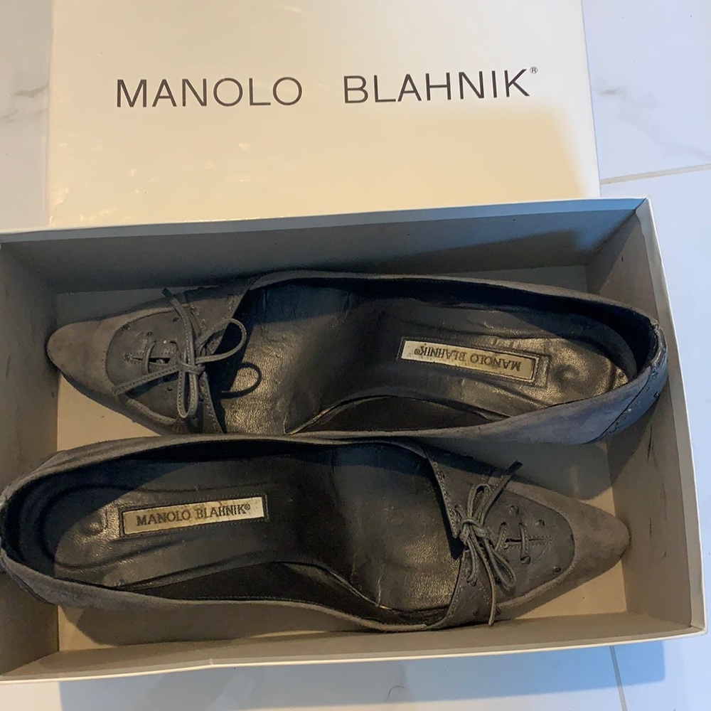 Manolo Blahnik gray mid-heels